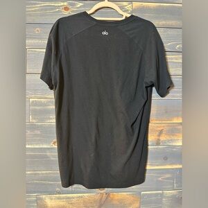 ALO Yoga Black Short Sleeve Tee